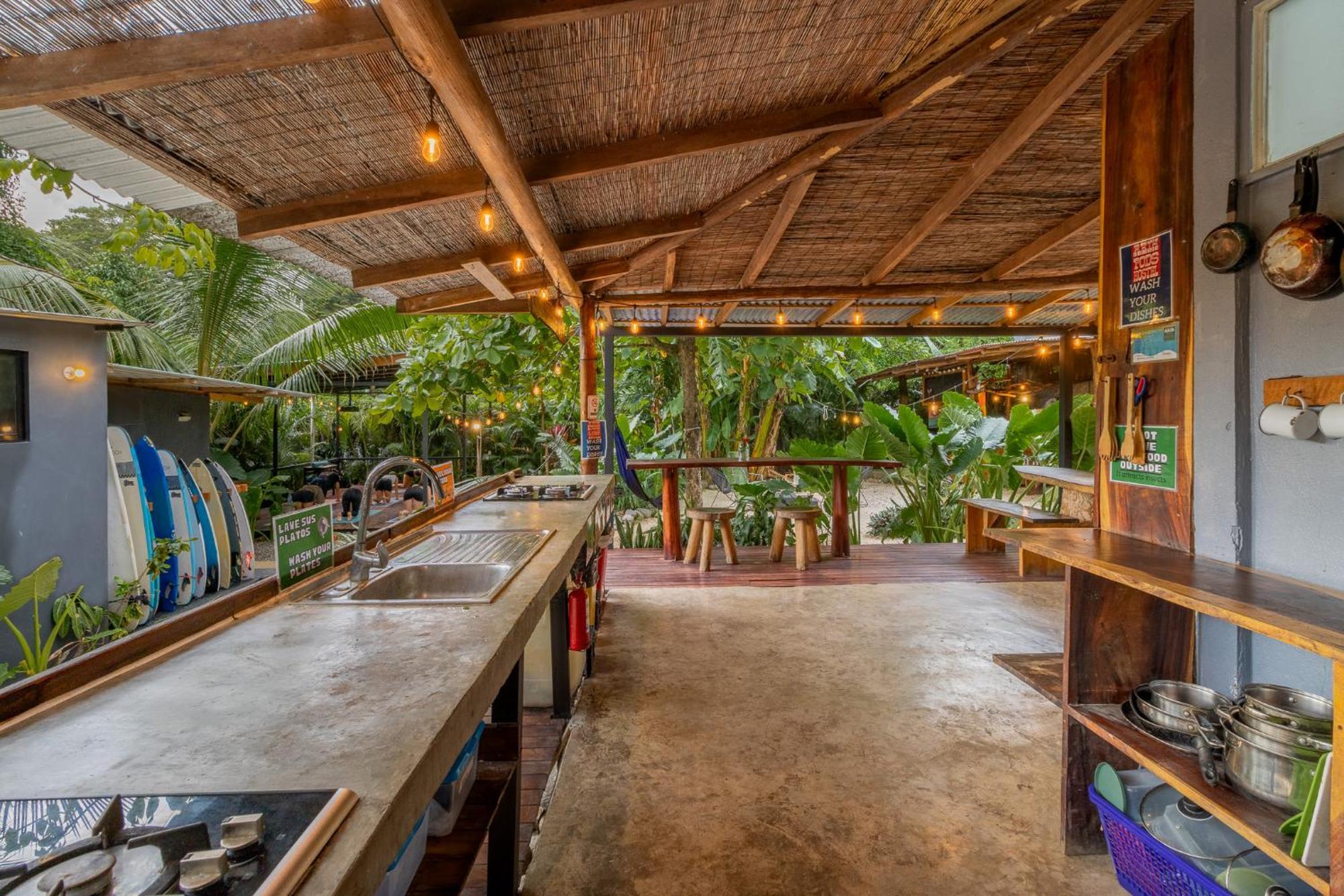 Akih Pods Hostel Playa Santa Teresa  Exterior foto